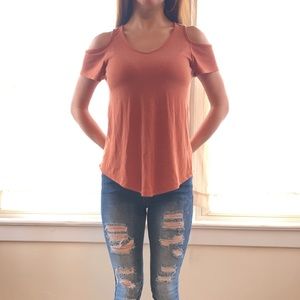 Cold shoulder tee